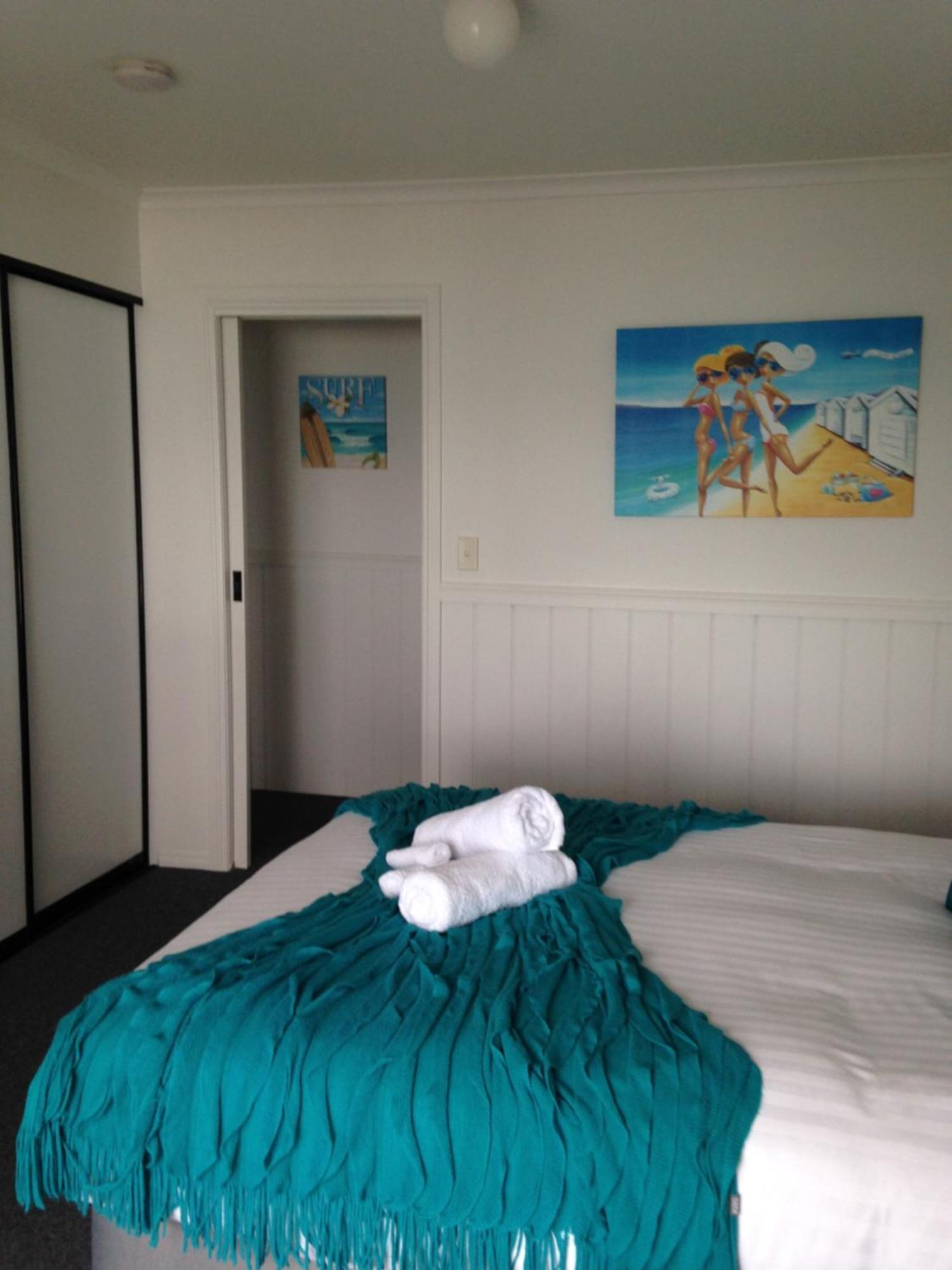 Kingfisher Cottage Beachfront At The Binalong Bay Exterior foto